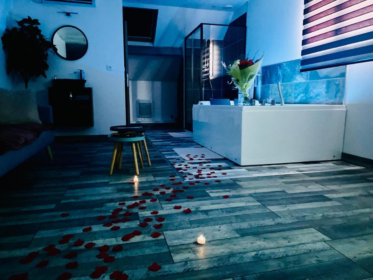 La Bulle De Romance - Love Room Tigy エクステリア 写真